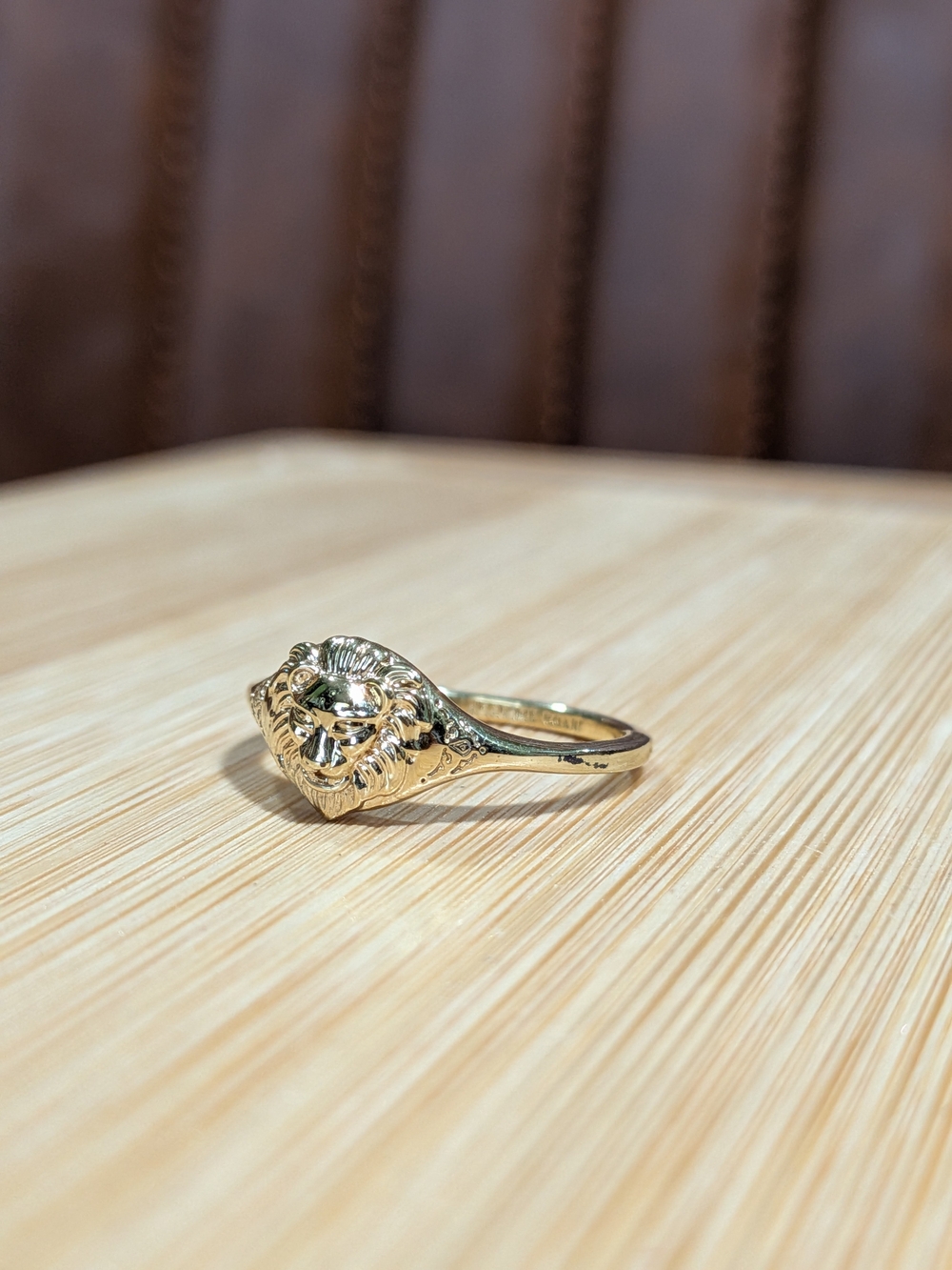 Pandora: Game of Thrones Lannister Lion Ring, Slightly Scratched - Picture 3 of 8